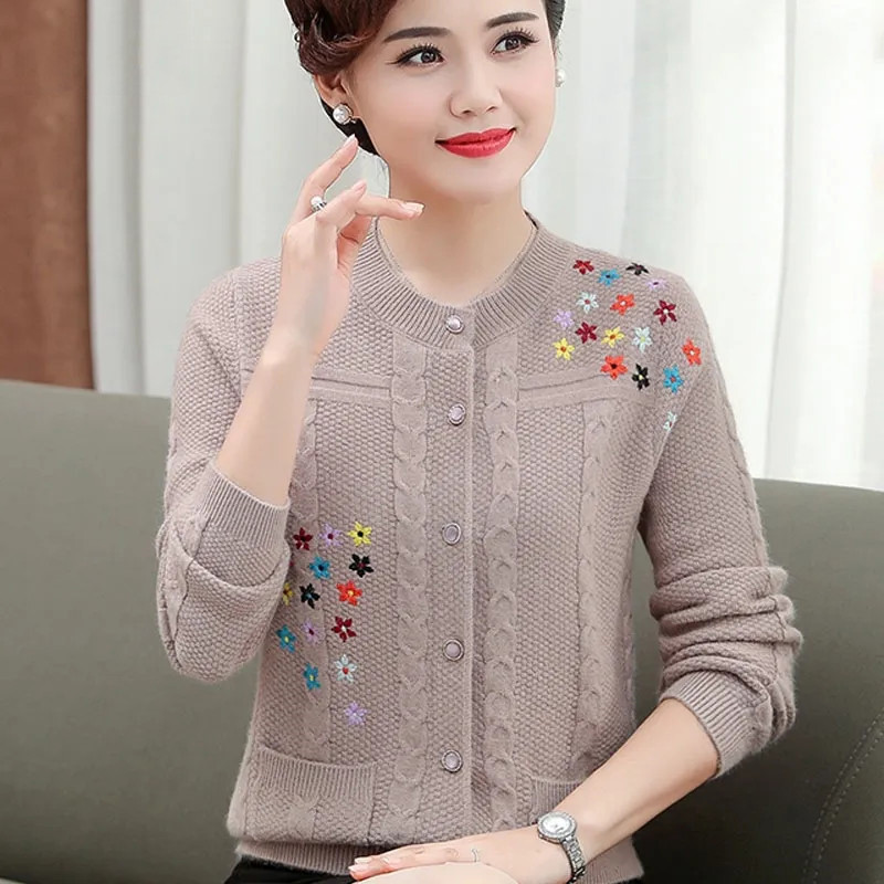 2022. Majka Vezeni pulover Proljeće Jesen Kardigan Jakna Ženski pleteni džemperi Široki kaput Pletivo srednjih godina Žensko