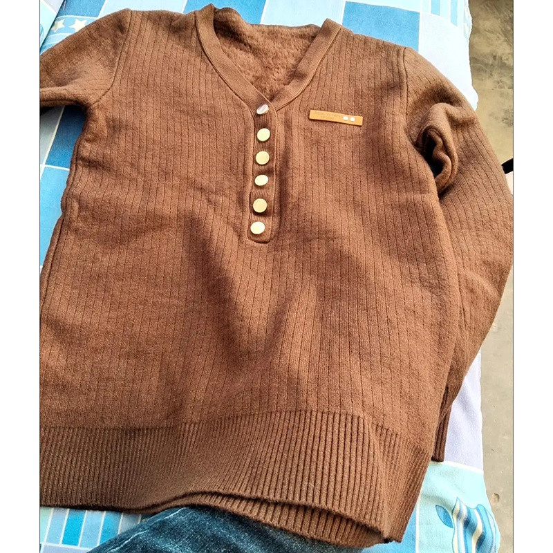Thicken Warm Plus baršunasti zimski pulover Ženski ležerni V-izrez s gumbima Dekorativni dizajn Osnovni jednobojni pulover s donjim dijelom