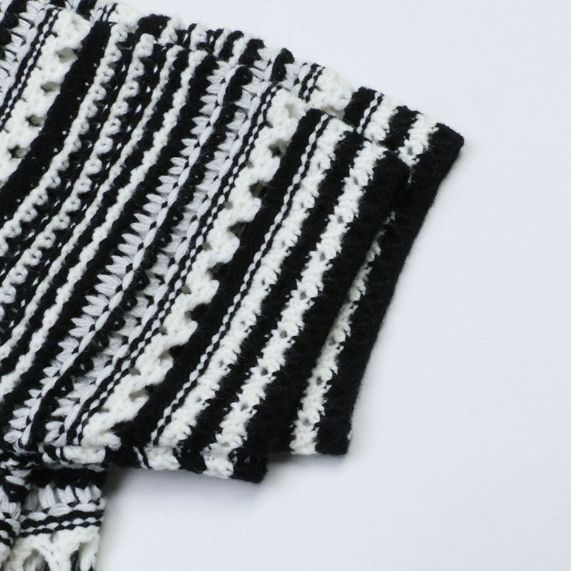 Συνονθύλευμα ριγέ κοντομάνικο πουλόβερ με κούφιο έξω γυναικείο πλεκτό πουλόβερ με λαιμόκοψη Κορέας λεπτές μπλούζες Καλοκαίρι 2023