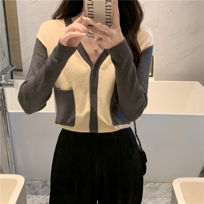 Ženski kardigan s V-izrezom, minimalistički, sveobuhvatno pletenje, ležerna moda, nježna ženska s jednim kopčanjem, korejski stil, elegantna jesenska novost