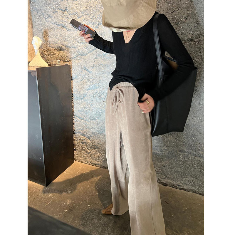 Deeptown Ženske veste Elegantni v-izrez Old Money Style Bijela pletenina Korejski modni džemperi dugih rukava Seksi crni ležerni šik