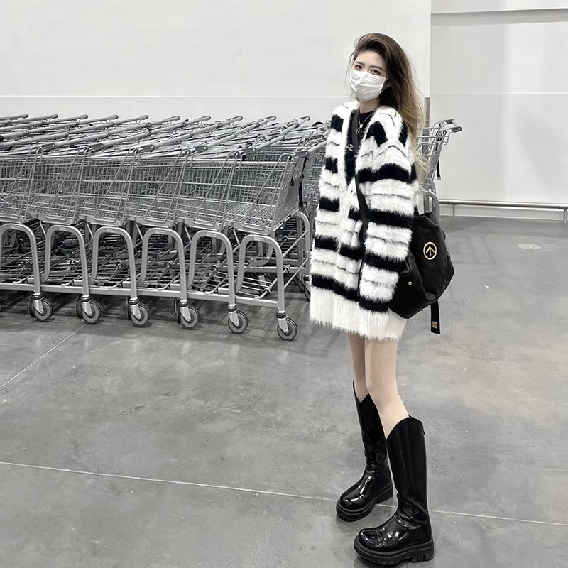 Γυναικείο μακρυμάνικο πουλόβερ με χνουδωτό σχέδιο Y2k 2023 Νέα φθινοπωρινή χειμερινή ζακέτα πουλόβερ ριγέ πουλόβερ μακρυμάνικα πουλόβερ