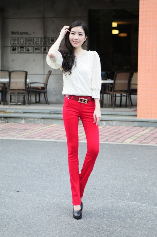 2023. aasta uued õhukesed kristalliseerunud värvilised naiste püksid, mille põhjaga väike, tõmblukk