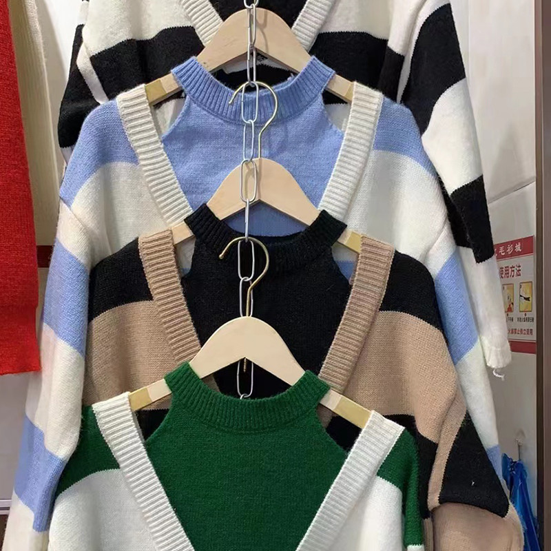 Ψεύτικο δύο τεμαχίων κορεατικής μόδας Halter Γυναικείο πουλόβερ με ανοιχτό ώμο Γυναικείο πουλόβερ συνονθύλευμα Colorblock ριγέ μακρυμάνικο πλεκτό μπλουζάκι