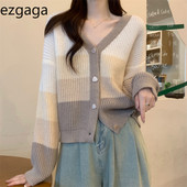 Ezgaga Casual Πλεκτή Ζακέτα Γυναικεία ριγέ V λαιμόκοψη φθινόπωρο 2023 Νέα ρούχα πουλόβερ με μονό στήθος Φαρδιά γυναικεία μπλουζάκια μόδας