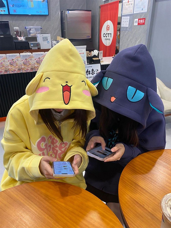 Hoodie Kpop Super zgodne Hoodies u fakultetskom stilu Visokokvalitetne zimske pulovere s dugmadima Slatki i slatki kaput Ženska gornja odjeća