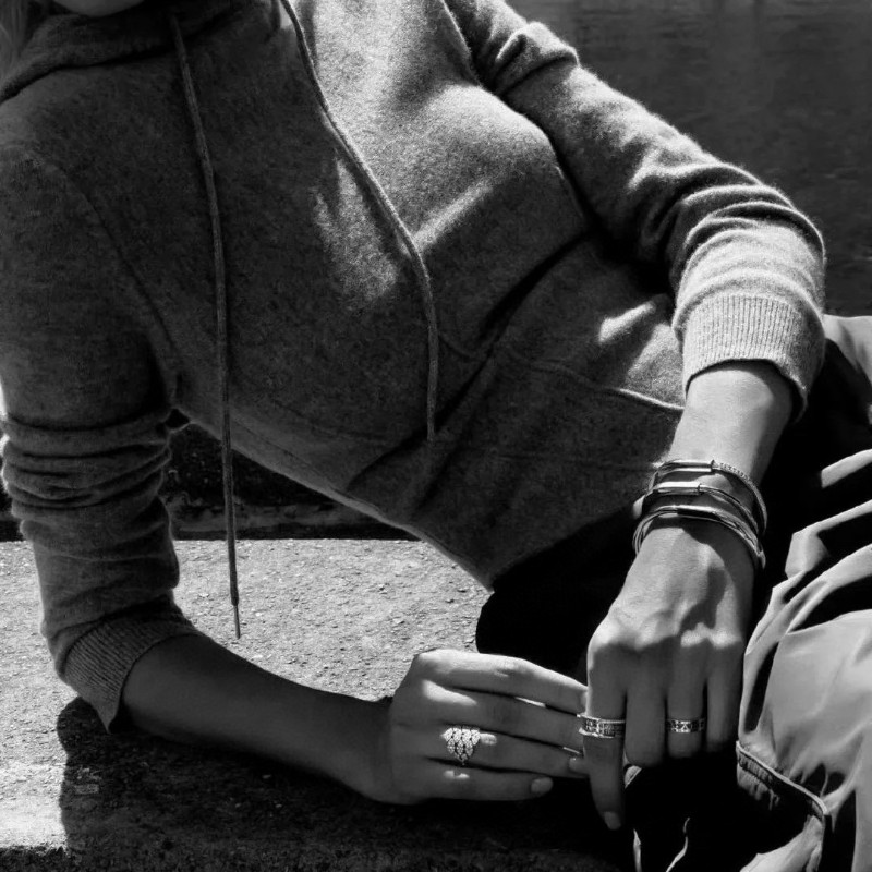 Kpop LISA 2023 kevad Solid Colors Pingutusnööriga kapuutsiga kaelusega kapuutsid, pikkade varrukatega vabaaja kampsun Naiste High Street naiste topid