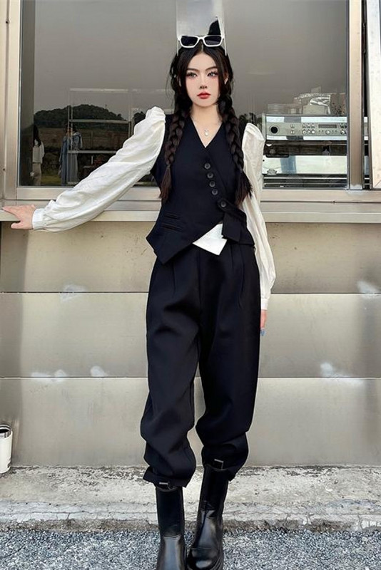 Naiste sügisene Briti stiilis pükste ülikond V-kaelusega ebaregulaarne lühike väike bleiser ja laia säärega püksid, kahe kontori naiste komplekt