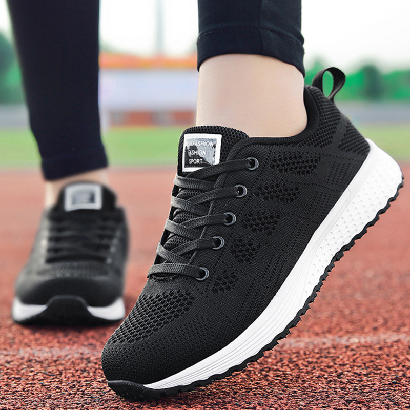 Moteriški sportbačiai 2022 m. kvėpuojantys vaikščiojimo tinkleliai plokščiapadžiai batai sportbačiai lauko avalynė Moteriški sportbačiai patogūs sportbačiai