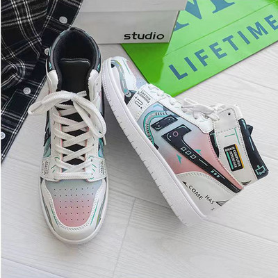 Nova modna muška obuća za proljeće i jesen 2023. Ležerne svestrane studentske visoke cipele Male bijele cipele Debeli potplat Muške sportske cipele