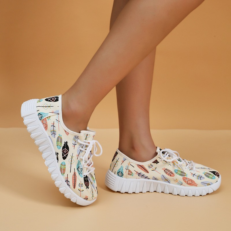 Γυναικεία αθλητικά παπούτσια με χαμηλό τακούνι από βαμβακερό ύφασμα 2023 Hot Sale Ανοιξιάτικη/Φθινοπωρινή με κορδόνια Εκτύπωση Μικτών χρωμάτων Γυναικεία παπούτσια Vulcanize