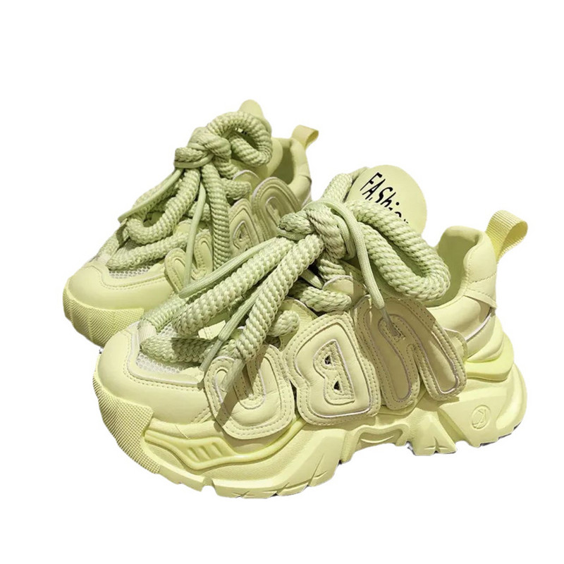 Rudeniniai stambūs sportiniai bateliai, platforma, kvėpuojantis storu padu, sportiniai batai moterims, suvarstomi madingi lauke vaikštantys moteriški laisvalaikio batai