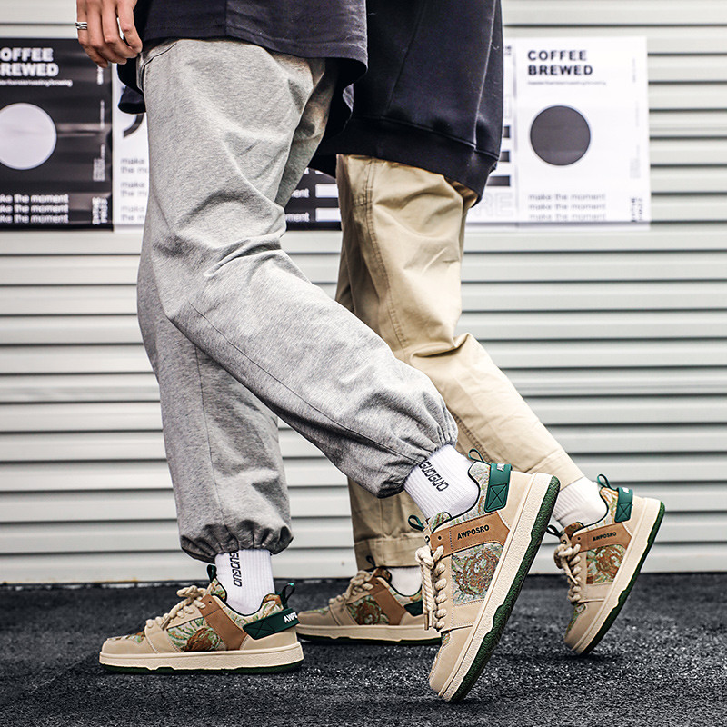 Nyomtatott, személyre szabott gördeszkacipők Férfi fűzős, légáteresztő tornacipők Női luxus divatos tornacipők Vászon tornacipők 2022