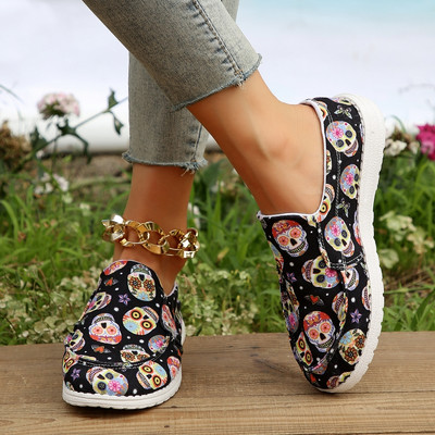 Uued naiste moodsad kabelauajalatsid Mugavad suures suuruses vabaajajalatsid Värvilised koljupea disainiga naiste spordijalatsid