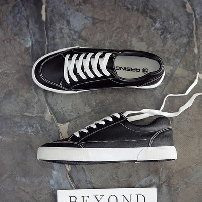 Ανδρικά παπούτσια Vulcanize Casual Sneakers Παπούτσια Skateboard Φθινοπωρινά Νέα απλά λευκά παπούτσια Ανδρικά δεμένα καλοκαιρινά πάνινα πάνινα παπούτσια Χαμηλό τοπ