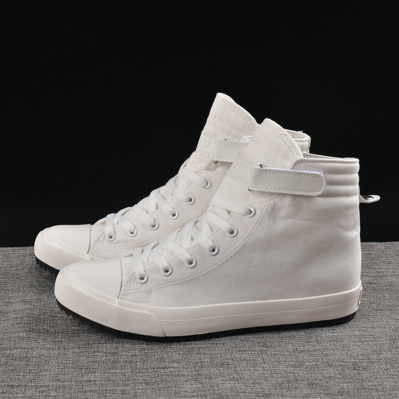 2021-es újdonság Nyári divat Férfi Lapos Cipők Teljesen fekete-fehér Alkalmi cipők Férfi vászoncipők Fűzős magas szárú cipők