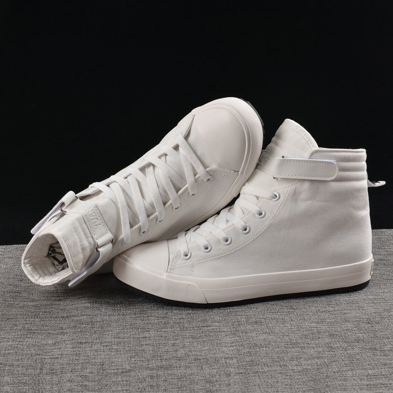 2021-es újdonság Nyári divat Férfi Lapos Cipők Teljesen fekete-fehér Alkalmi cipők Férfi vászoncipők Fűzős magas szárú cipők