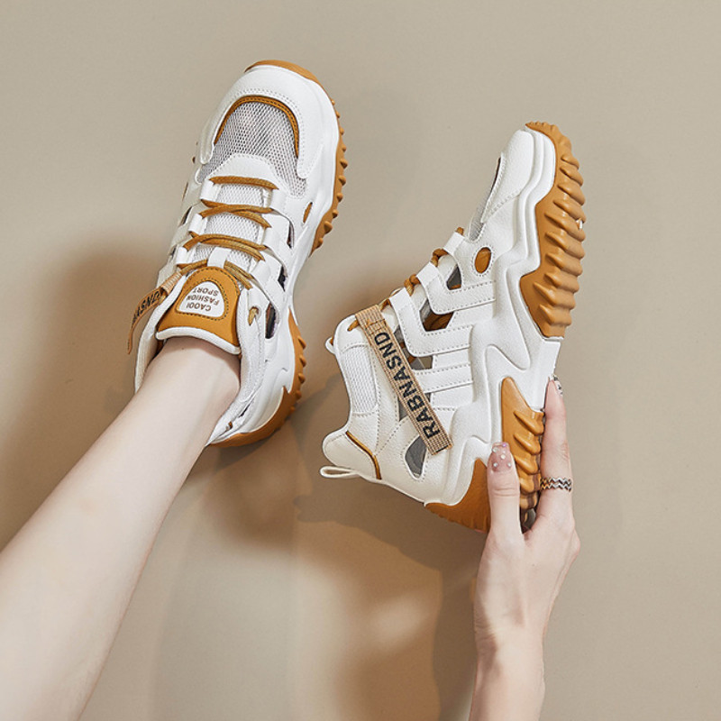 2023-as nyári légáteresztő diáksportcipők Új, magas felső üreges Daddy cipők Női alkalmi magasító cipők