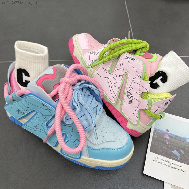 Amerikai Harajuku utcai stílusú pár tornacipő Y2k divatos, légáteresztő férfi platform cipők kroeai sokoldalú diák M betűs cipők