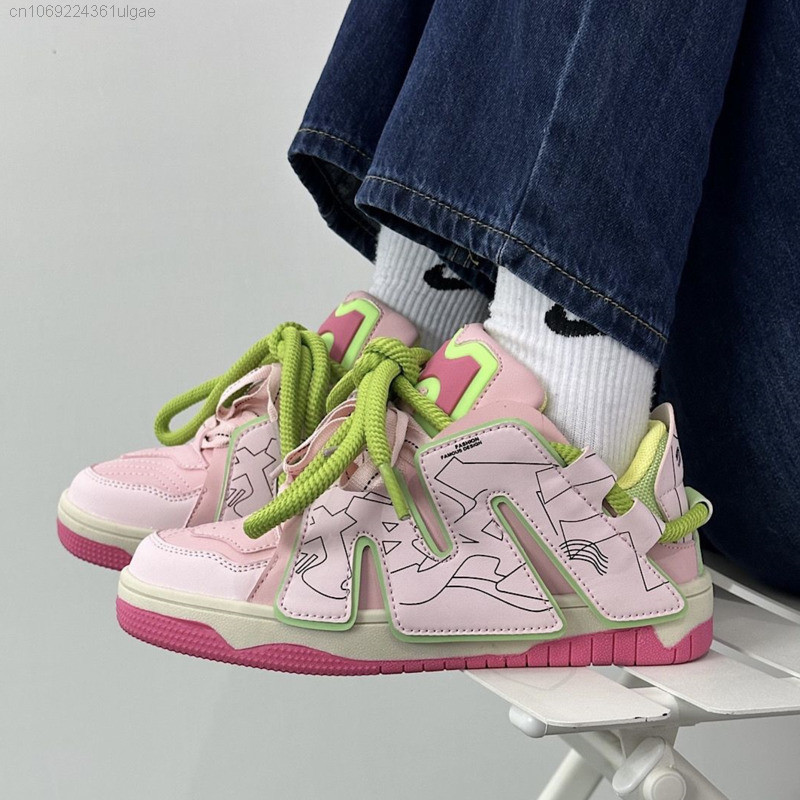 Amerikai Harajuku utcai stílusú pár tornacipő Y2k divatos, légáteresztő férfi platform cipők kroeai sokoldalú diák M betűs cipők