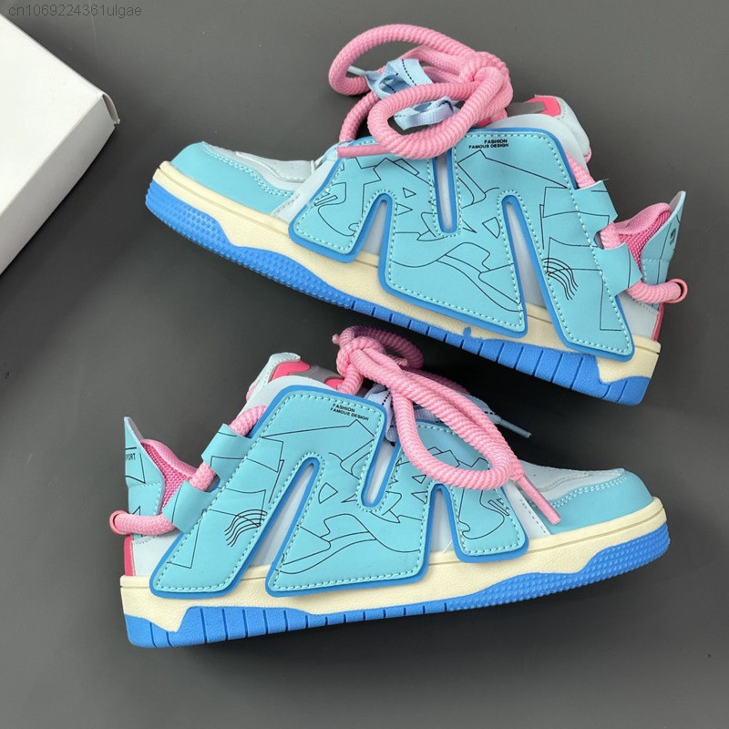 Amerikai Harajuku utcai stílusú pár tornacipő Y2k divatos, légáteresztő férfi platform cipők kroeai sokoldalú diák M betűs cipők