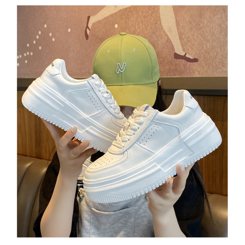 Új PU női fehér alkalmi női Vulcanize tornacipő Légáteresztő sport gyalogló futóplatform lapos cipők