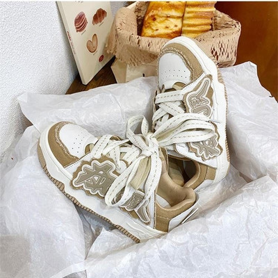 Κορεάτικα πάνινα παπούτσια νέας μόδας Pu δερμάτινα συνονθύλευμα Y2k Γυναικεία αθλητικά παπούτσια γράμματα Decal Παπούτσια για ζευγάρια Χοντρά τακούνια Ευέλικτο αθλητικό παπούτσι