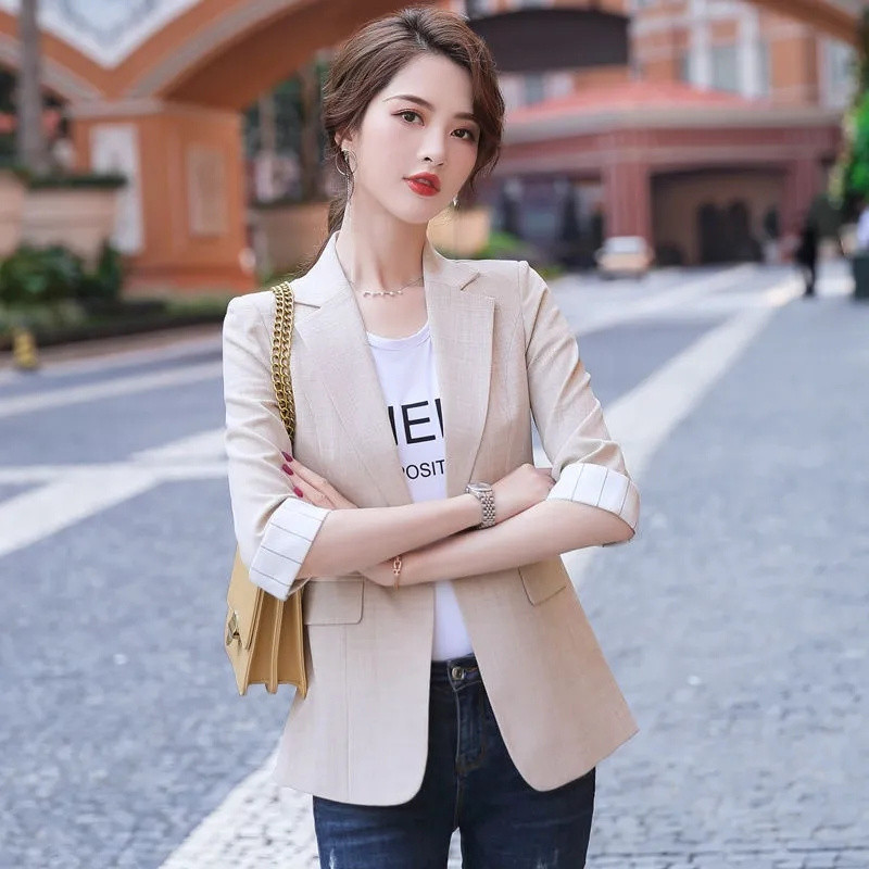 Λεπτό κοντό μικρό κοστούμι Γυναικείο σακάκι 2023 Νέο Άνοιξη Καλοκαίρι Λεπτό ένα κουμπί με μανίκια τρία τέταρτα Γυναικεία blazers Γυναικεία κοστούμια