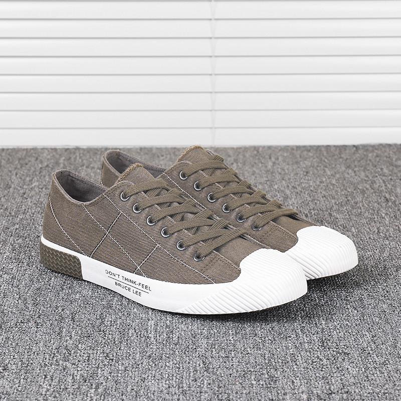 2023 Hot Sale Lagane muške platnene cipele Udobne vulkanizirane cipele s niskim izrezom Muške espadrile Neklizajuće cipele za slobodno vrijeme Muške ravne cipele