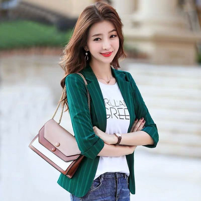 2023 m. Naujas moteriškas švarkas pavasario vasaros mados plonas moteriškas kostiuminis paltas Trijų ketvirčių rankovėmis Laisvalaikio dryžuotas darbinis moteriškas kostiumo viršus