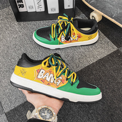 Trend muške tenisice s grafitima Cool muške vulkanizirane cipele Modna niska cipela s printom Ležerne sportske ravne cipele za skejtbording Više odgovara