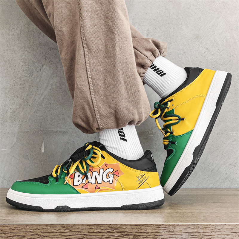 Trend muške tenisice s grafitima Cool muške vulkanizirane cipele Modna niska cipela s printom Ležerne sportske ravne cipele za skejtbording Više odgovara