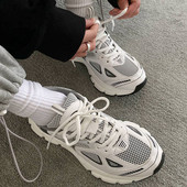 Επώνυμα παπούτσια για γυναίκες Unisex χοντροκομμένα λευκά πολυτελή αθλητικά παπούτσια για τρέξιμο, μοντέρνα ελαφριά ανδρικά αθλητικά υποδήματα γυμναστικής