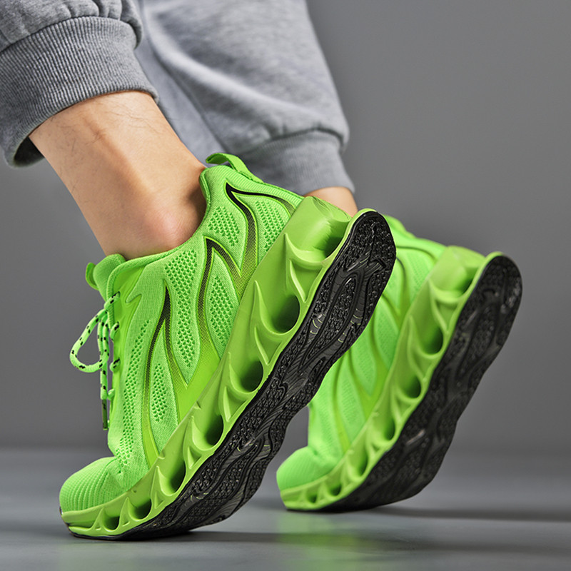 Brändi meeste leektrükiga tossud, lendavad kangast spordijalatsid Mugavad jooksujalatsid meeste välijalatsid, suur suurus 47