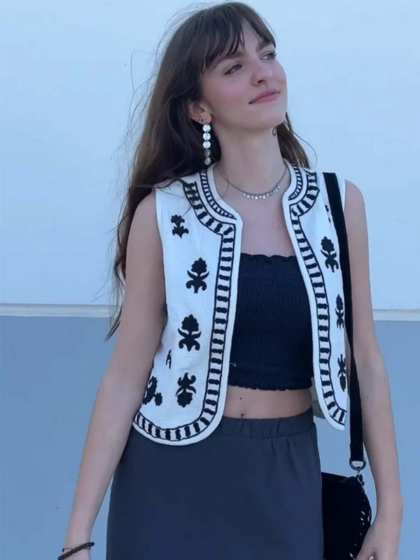 TRAF Vintage φλοράλ κέντημα γιλέκο Γυναικεία μπουφάν 2023 Καλοκαίρι Γυναικεία γιλέκα εθνικού στυλ για γυναίκες Χαλαρά μπλουζάκια με γιλέκο