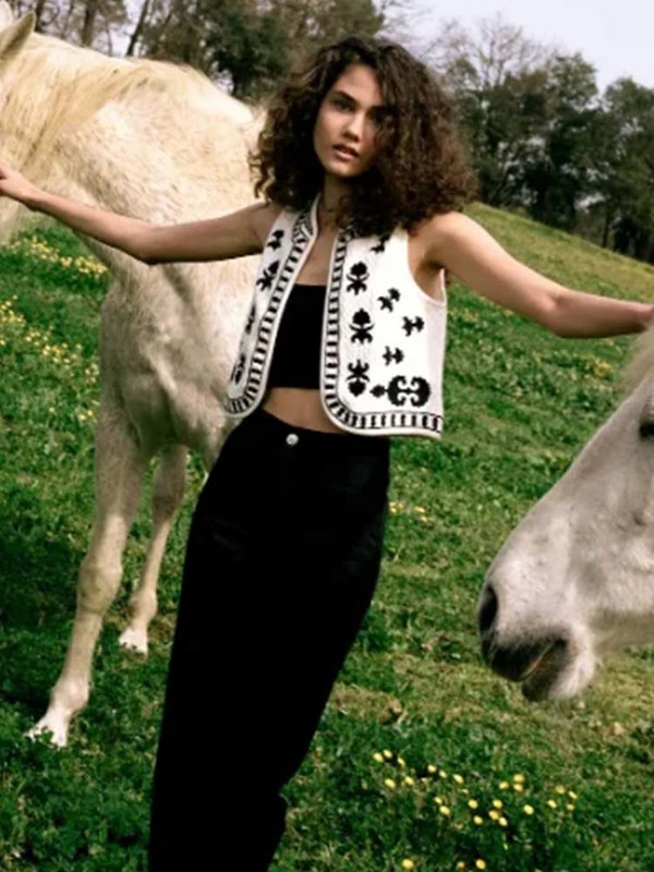 TRAF Vintage φλοράλ κέντημα γιλέκο Γυναικεία μπουφάν 2023 Καλοκαίρι Γυναικεία γιλέκα εθνικού στυλ για γυναίκες Χαλαρά μπλουζάκια με γιλέκο