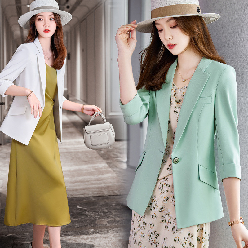Kolmveerandvarrukatega roheline ülikonnajope Naiste kevadsuvi uus mood Temperament lühike vabaaja õhuke elegantne bleiser naiste topid