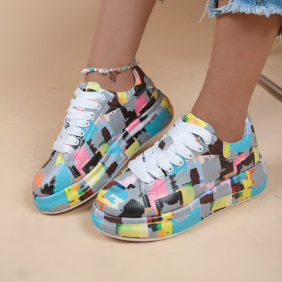 Γυναικεία παπούτσια Vulcanize 2023 Νέα μόδα Αθλητικά παπούτσια με χοντρή σόλα Γυναικεία Graffiti Λευκά Παπούτσια Outdoor Casual Sneakers Plus Size