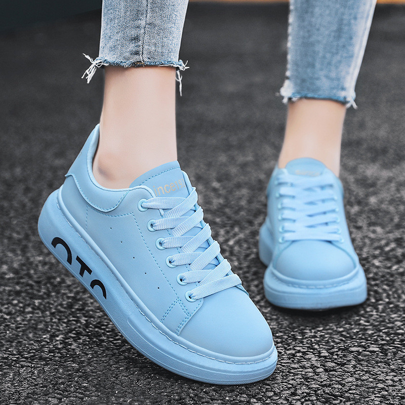 2023. aasta kevadsuvi sinised meeste paksud kingad, hingavad kerged nahast tossud, meeste rula-mood vabaajajalatsid meestele