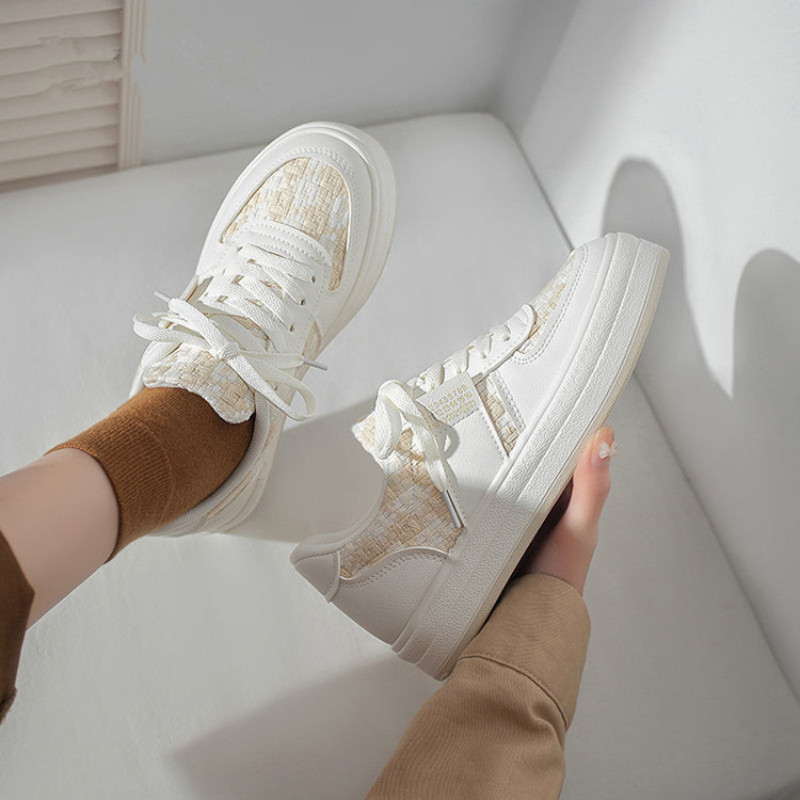 Πλατφόρμα Λευκά Παπούτσια Γυναικεία 2022 Summer Mesh Sports Casual Παπούτσια με κορδόνια Ευέλικτα αντιολισθητικά παπούτσια για τρέξιμο Sapatos Vulcanizados