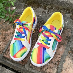 Naiste lõuendist kingad 2024 Uued vikerkaare disainiga lõuendijalatsid Naiste kerged paeltega vabaajajalatsid Graffiti lamedad kingad Zapatos Mujer
