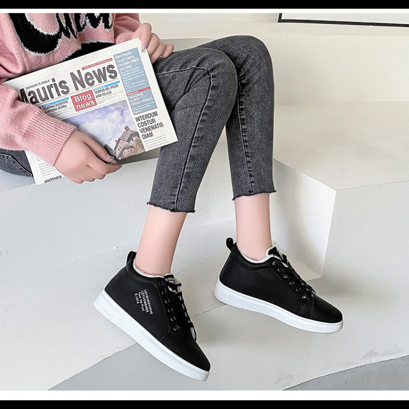 Medvilniniai moteriški batai Nauji 2024 m. rudens žiemos suvarstomi plokščiapadžiai laisvalaikio batai moterims, pliušiniai šilti sportbačiai didelio dydžio platforminiai batai