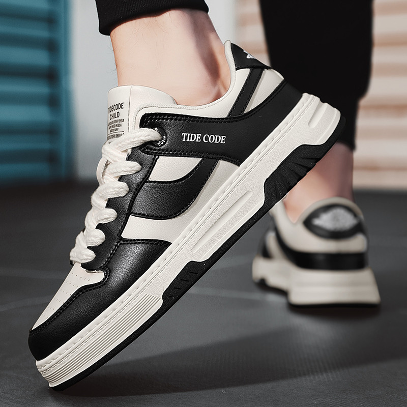 Νέα ανδρικά casual παπούτσια Απλά ανδρικά πάνινα παπούτσια Ελαφρύ PU δερμάτινο αναπνεύσιμο παπούτσι με κορδόνια λευκό επίπεδο κάτω Zapatos Para Hombres