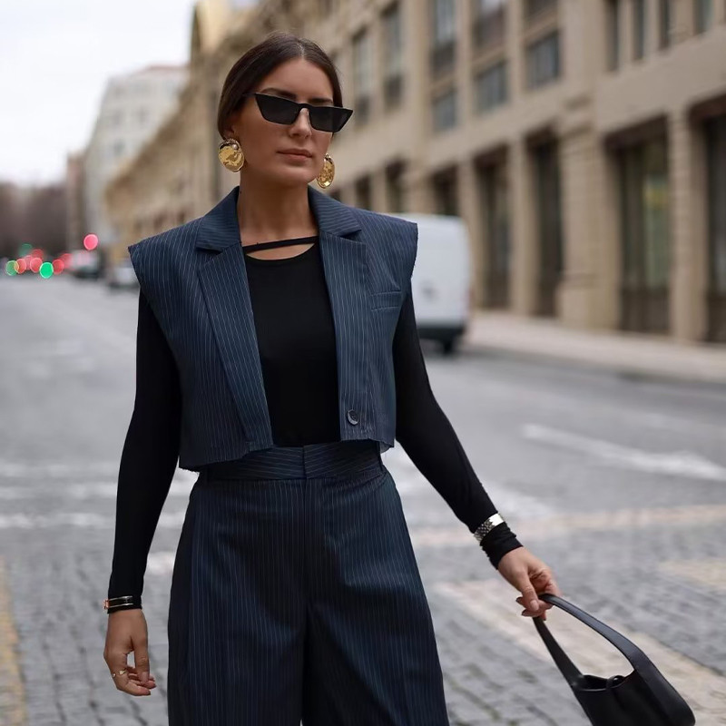 Γυναικείο κομψό γιλέκο με σκούρο μπλε ρίγες Κομψό αμάνικο σακάκι Crop σακάκι Chic γυναικείο γιλέκο 2023 Νέο