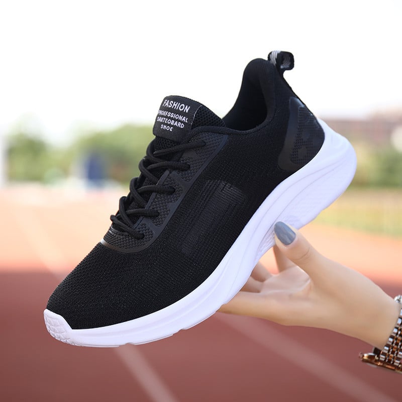 Suvised kerged Moodsad hingavad õõnsad naiste tossud Väikesed valged jooksujalatsid