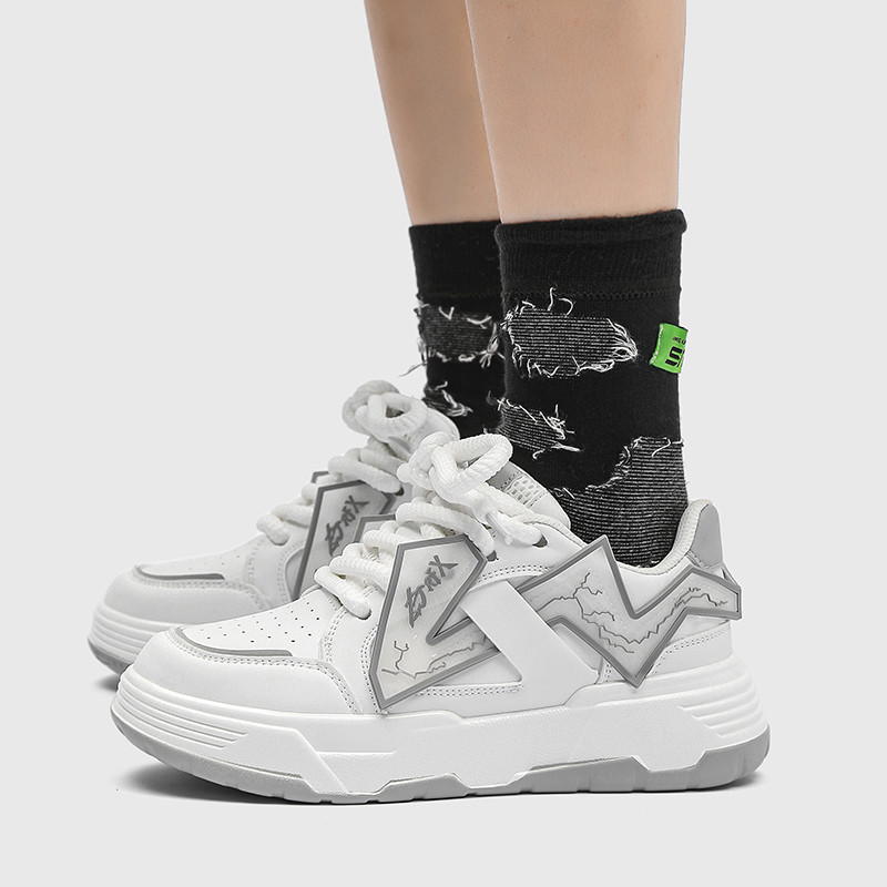 Meeste tossud vabaaja spordijalatsid meestele Kerged PU-nahast mugavad nööriga valged tennised Zapatillas Hombre