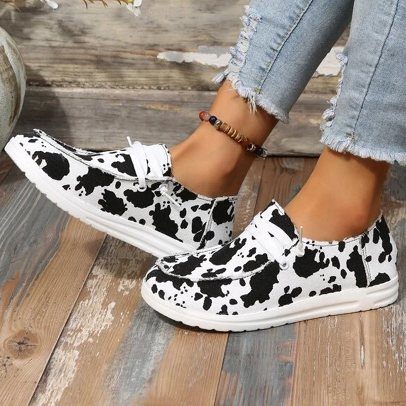 2023 Νέα γυναικεία γαλακτοκομικά παπούτσια με ρίγες αγελάδας βουλκανισμένα ελαφριά ίσια παπούτσια Ανοιξιάτικα πάνινα παπούτσια που αναπνέουν σέξι Πωλούν καλά γυναικεία παπούτσια