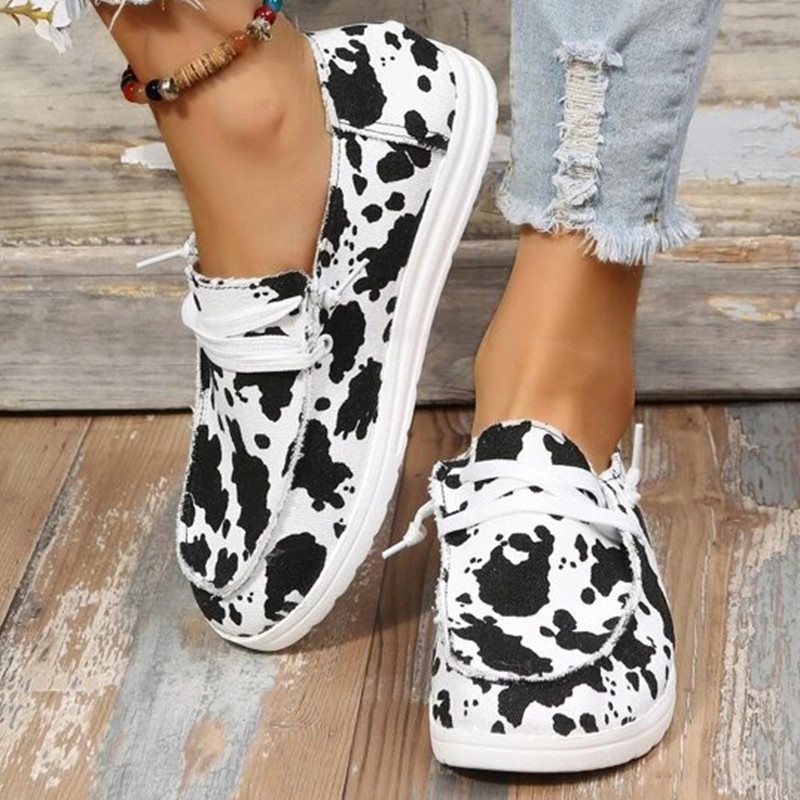 2023 Νέα γυναικεία γαλακτοκομικά παπούτσια με ρίγες αγελάδας βουλκανισμένα ελαφριά ίσια παπούτσια Ανοιξιάτικα πάνινα παπούτσια που αναπνέουν σέξι Πωλούν καλά γυναικεία παπούτσια