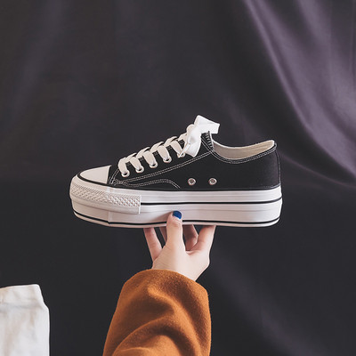 Vulkaniseeritud lõuendist kingad naistele Tossud vabaaja platvormid Mood mustad valged naiste tossud paksu tallaga