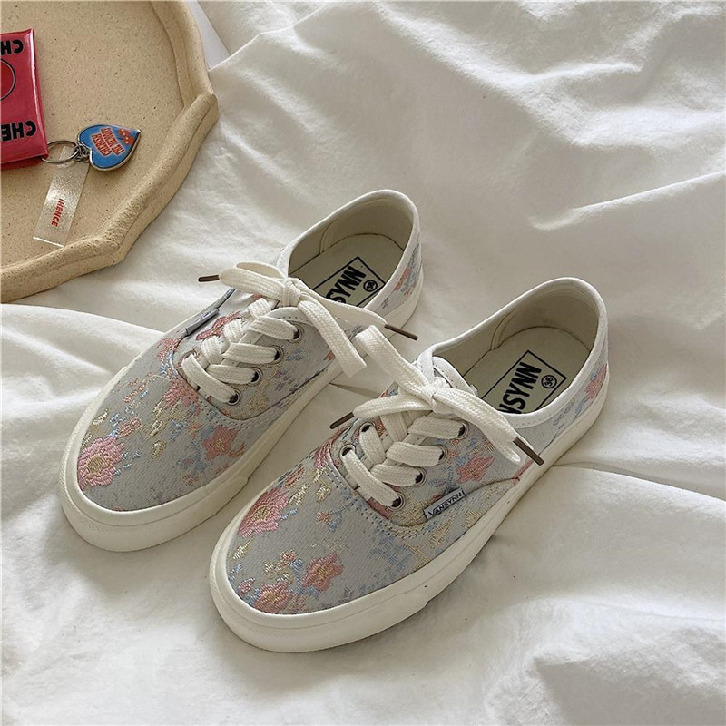 Χαμηλής κοπής Κλασικό σχέδιο λουλουδιών κέντημα βουλκανιζέ παπούτσια Γυναικεία παπούτσια skateboard υψηλής ποιότητας Παπούτσια από καμβά Street Style